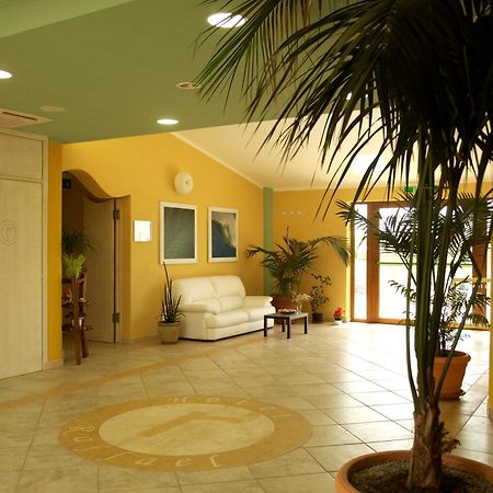 Hotel Raffael Putzu Idu Esterno foto