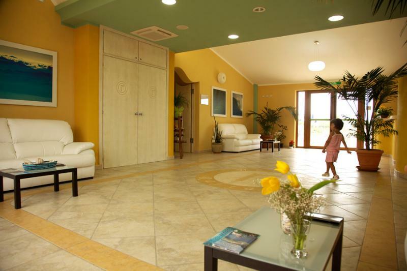 Hotel Raffael Putzu Idu Esterno foto